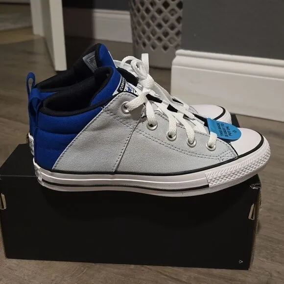 Kids' Converse Big Kid Chuck Taylor All star Axel Sneakers Size 4 NEW NIB