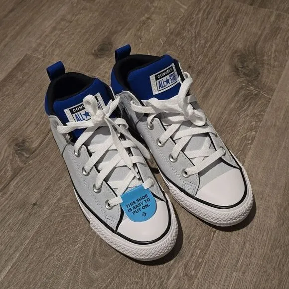Kids' Converse Big Kid Chuck Taylor All star Axel Sneakers Size 4 NEW NIB