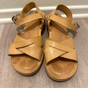 Kirk-ease Womens Myrna Leather Sandals