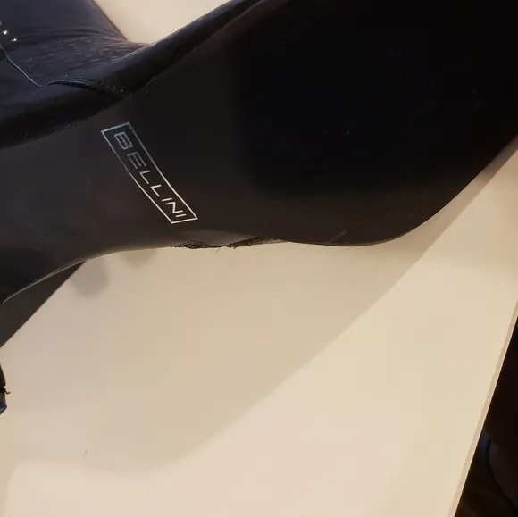 🆕️Knee high boots