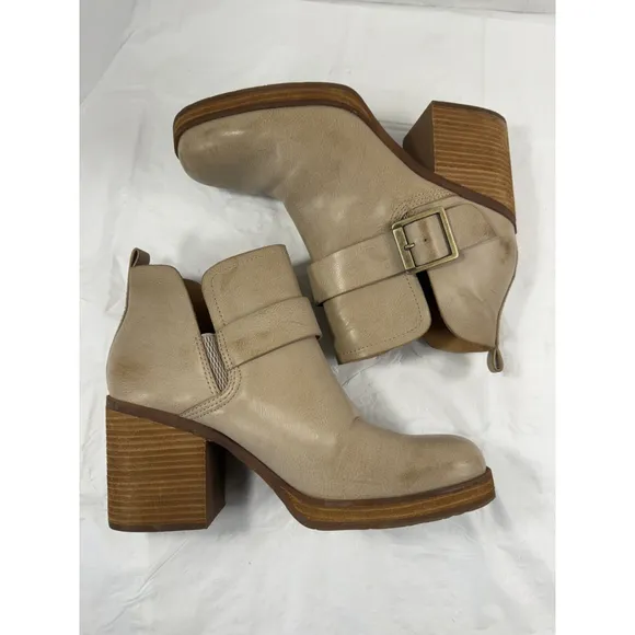 Korks Kari Booties Heeled Square Toe Cutaway Boots Size 11