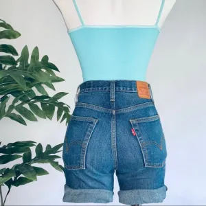 l e v i s :: Levi’s White Oak Wedgie Denim Cutoff Shorts