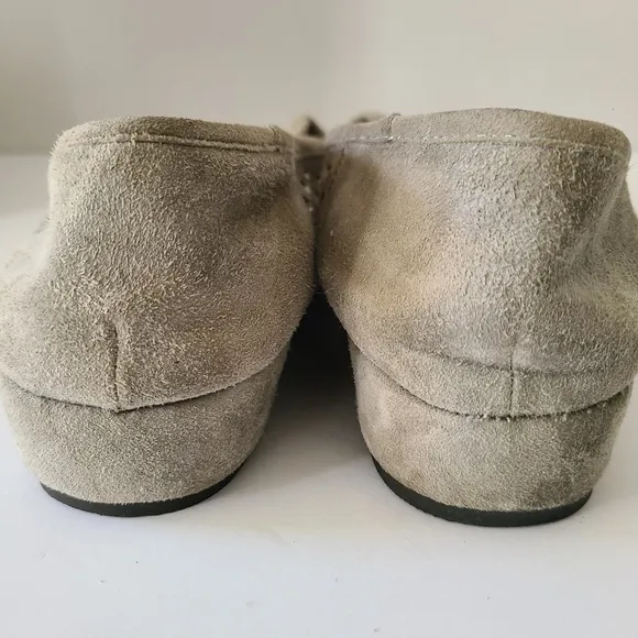 L'Amour Des Pieds Clemence Perforated Wedge Loafers Gray Suede Leather‎ 7.5