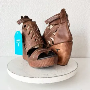 Lane Boots BECCA Womens Brown Wedges 10 Western Style Sandals Cowgirl Leather