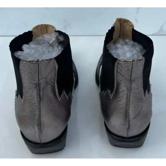 Lapopie Womens Pointed Toe Leather Ankle Bootie Boots Black White Sz 37