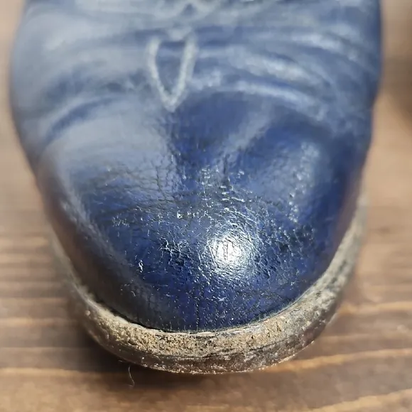 Larry Mahan Vintage Blue Heeled Cowboy Boots - Size 6B