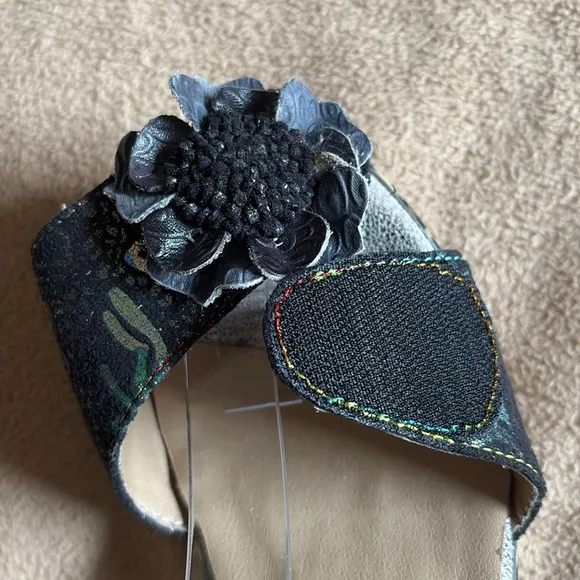 L’Artiste Spring Step Widecat Sandals 8