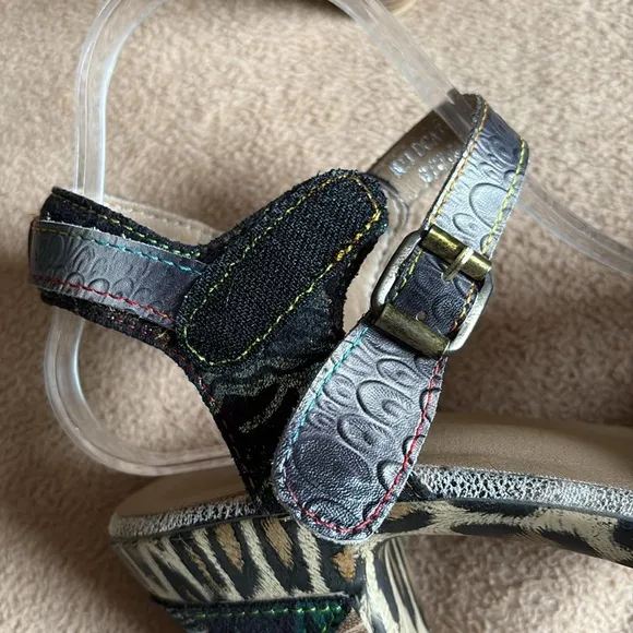L’Artiste Spring Step Widecat Sandals 8