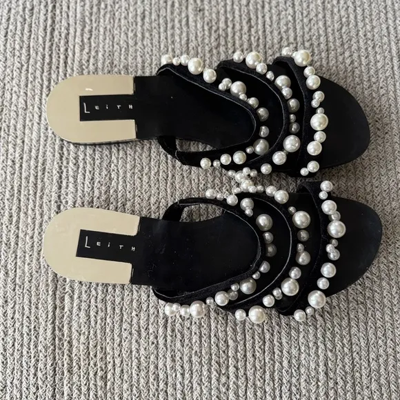 LEITH Black Velvet and Pearl Triple Strap Slide Sandals Size 6.5
