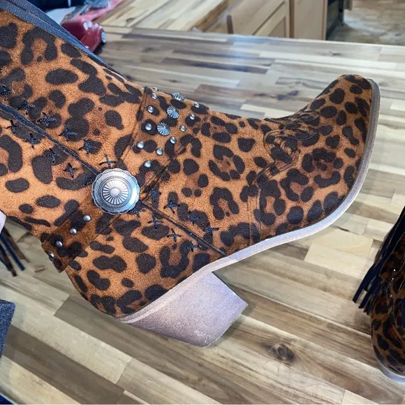 Leopard Print Fringe with concho detailing Western Boots L&amp;B brand size 11