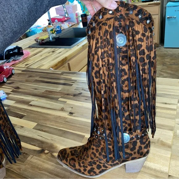 Leopard Print Fringe with concho detailing Western Boots L&amp;B brand size 11