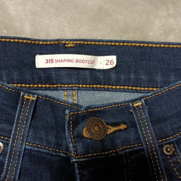 Levi Strauss 315 Shaping Bootcut Jeans Size 26