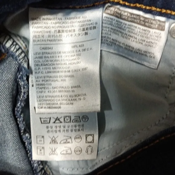 Levi Strauss 315 Shaping Bootcut Jeans Size 26