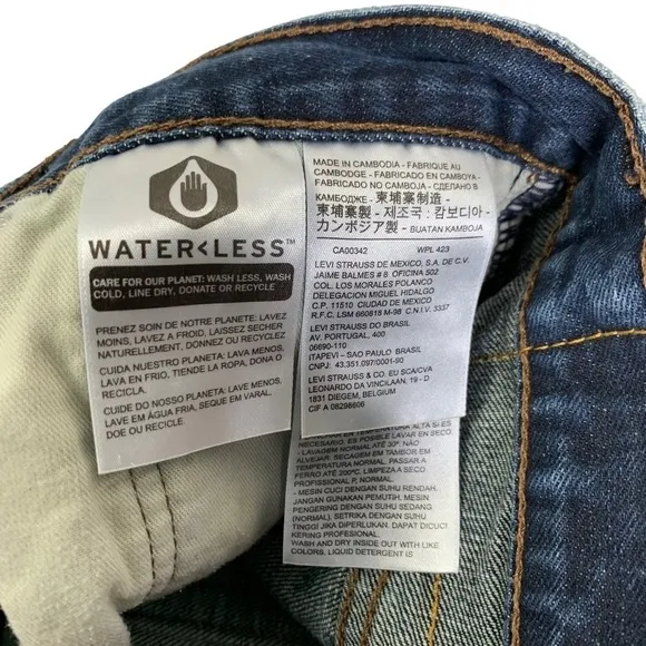 Levi’s 527 Stretch Slim Fit Size 32”X34” Factory Distressing