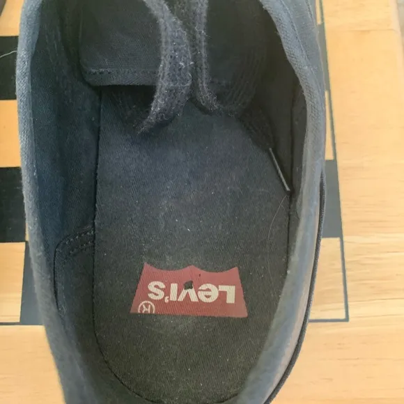Levi’s black canvas sneakers