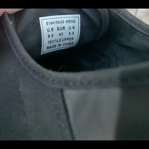 Levi’s black canvas sneakers