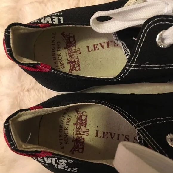 Levi’s Canvas Sneakers Sz 12