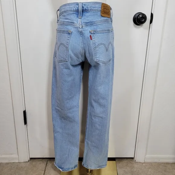 Levi’s Premium Wedgie Straight Jeans Size 27 Button Fly Medium Wash High Rise
