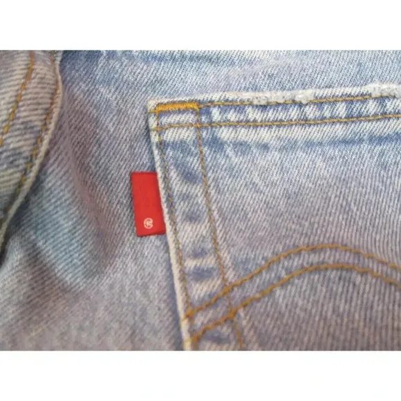 Levis Womens Wedgie Button Fly Mid Rise Light Wash Stretch Blank Red Tab Size 27