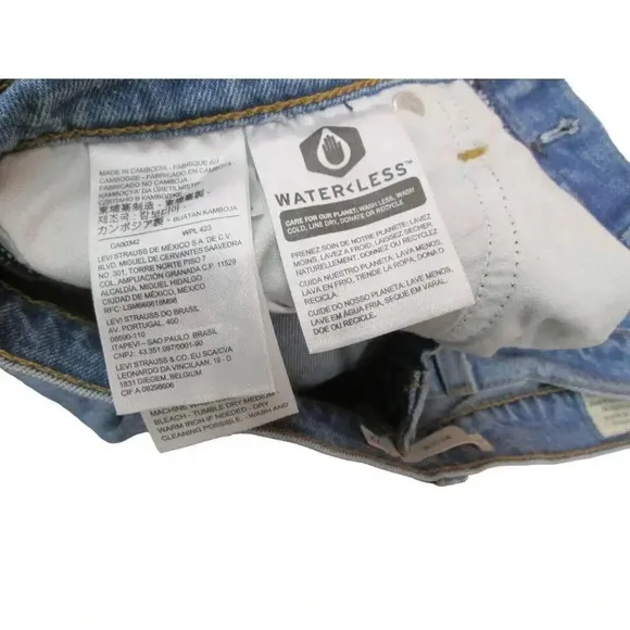 Levis Womens Wedgie Button Fly Mid Rise Light Wash Stretch Blank Red Tab Size 27