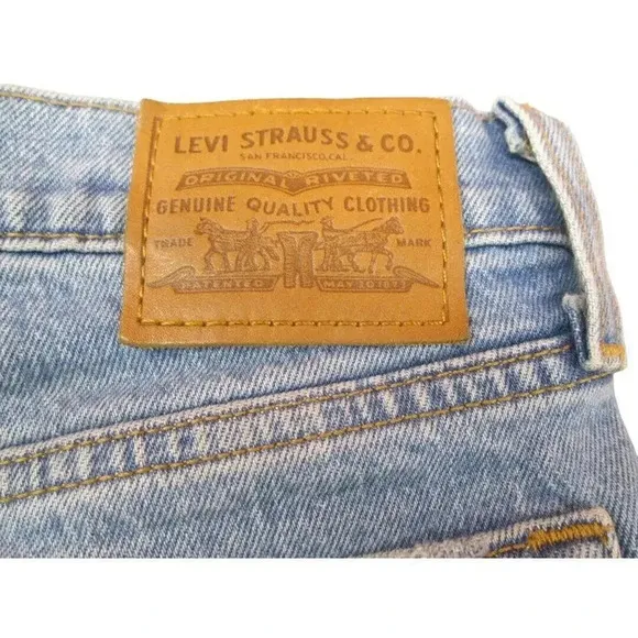 Levis Womens Wedgie Button Fly Mid Rise Light Wash Stretch Blank Red Tab Size 27