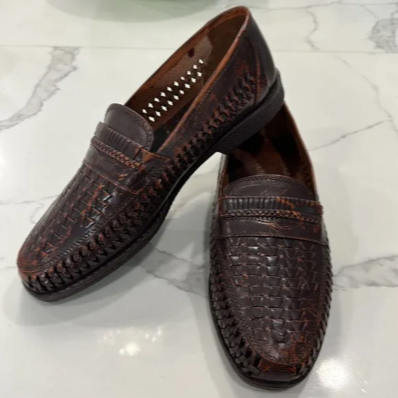 Life Outdoors Dark Brown Slipknot Leather Loafers. Size 10.5