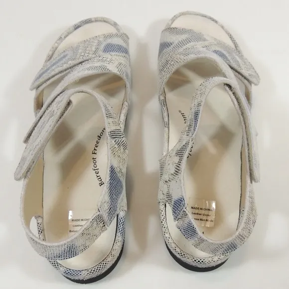 Like new BAREFOOT FREEDOM Angela Sandals Size 11M