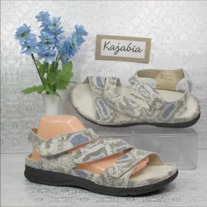 Like new BAREFOOT FREEDOM Angela Sandals Size 11M