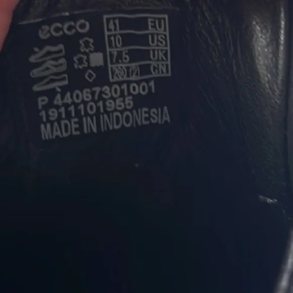 Like New Ecco Leather Slip-On Loafers