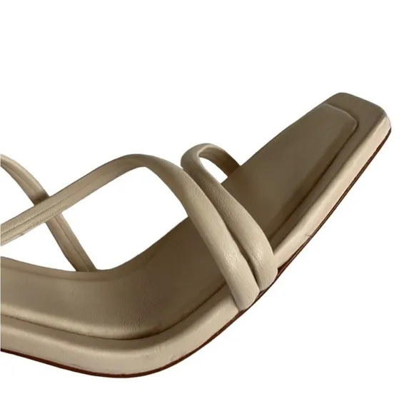 Like New SCHUTZ Leather Lovi Heeled Sandals