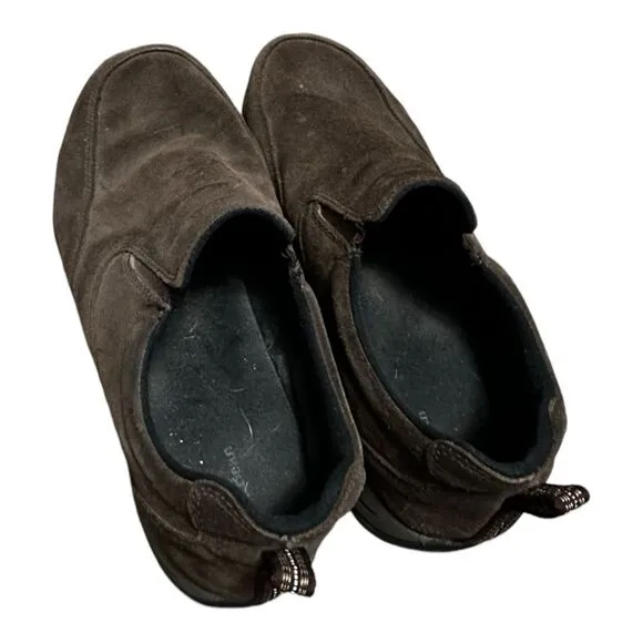 L.L. BEAN men's brown suede slip-on loafers size 12M