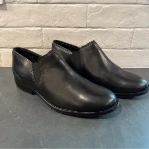 L.L. Bean sz 7 black leather slip on loafers