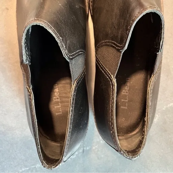 L.L. Bean sz 7 black leather slip on loafers