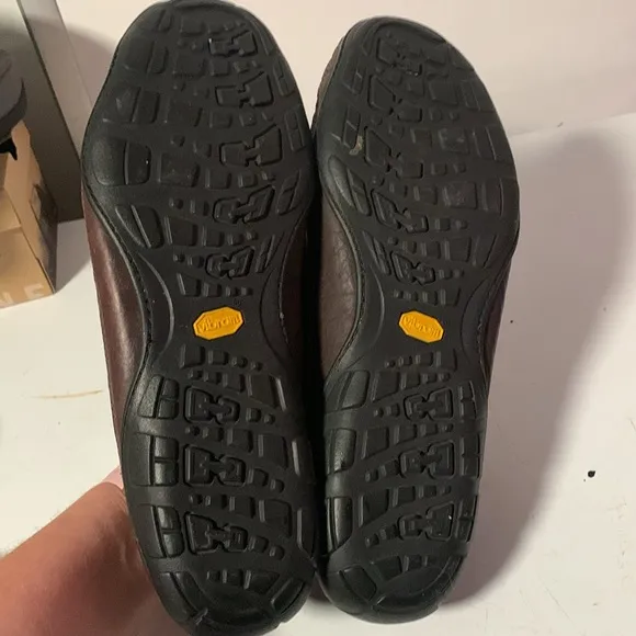 L.L.Bean lace up leather loafers. Size 9 1/2D