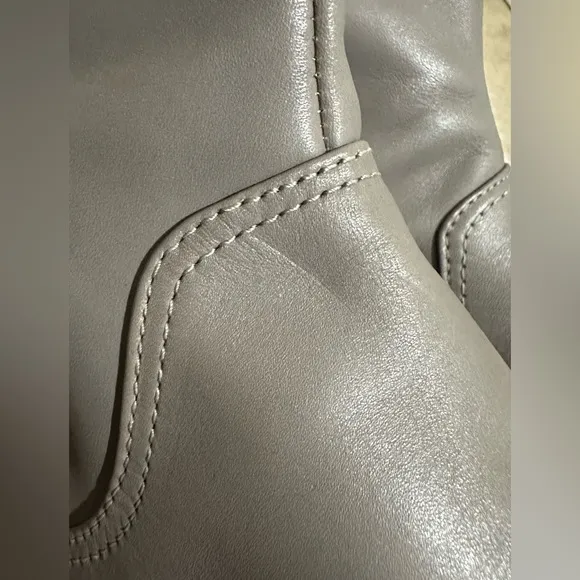 Louise et Cie Leather and Stretch Nylon Tall Riding Boots Gray Taupe Size 8 EUC