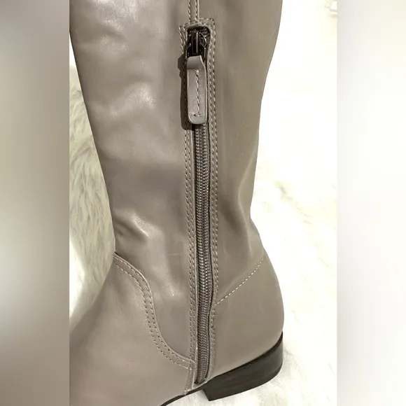 Louise et Cie Leather and Stretch Nylon Tall Riding Boots Gray Taupe Size 8 EUC