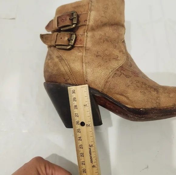 LUCCHESE “Catalina”- Brown Floral‎ Distressed Ankle Boots Dual Brass Buckle 6.5B