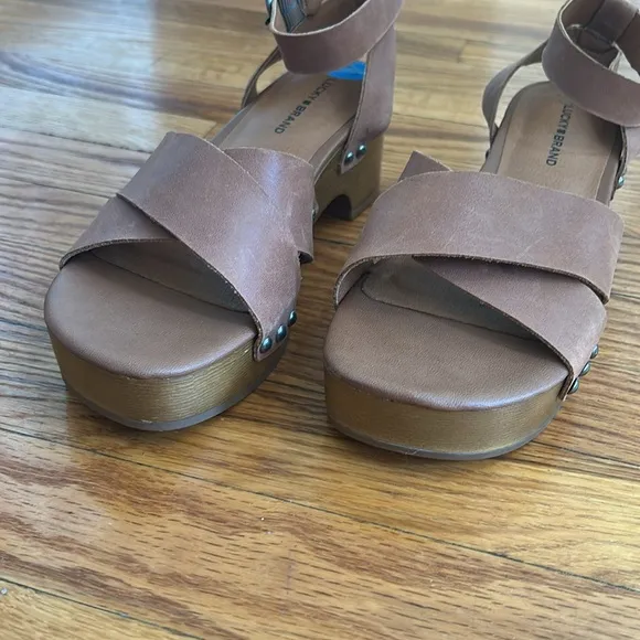 🆕🏷️Lucky Brand Leather Wooden Clog Sandals