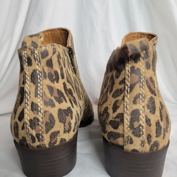 Lucky Brand Women's Basel Leopard Print Block Heel Ankle Booties Size 9.5 NWOT