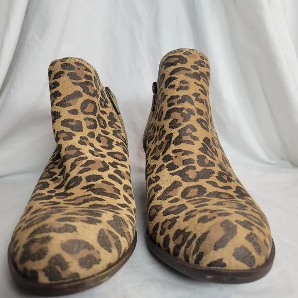 Lucky Brand Women's Basel Leopard Print Block Heel Ankle Booties Size 9.5 NWOT