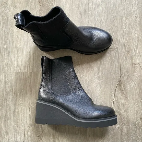 M. Gemi The Bria Gray Leather Chelsea Wedge Boots 38.5 (fits like a 7.5-8)