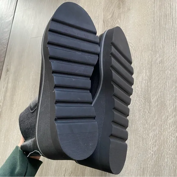 M. Gemi The Bria Gray Leather Chelsea Wedge Boots 38.5 (fits like a 7.5-8)
