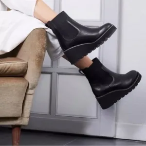M. Gemi The Bria Gray Leather Chelsea Wedge Boots 38.5 (fits like a 7.5-8)