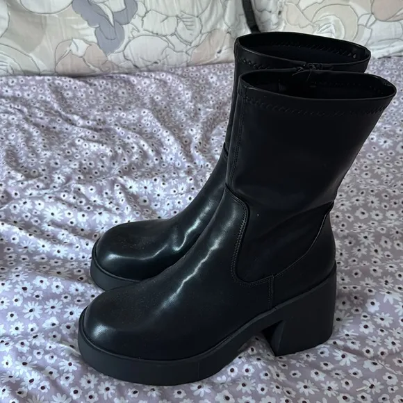Madden Girl KLAYTON BLACK boots Never Worn