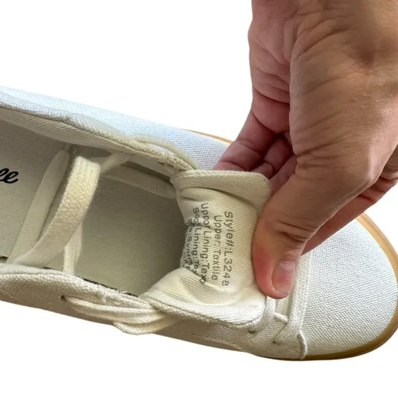 Madewell | Sidewalk Low-Top Sneakers (RE) Sourced Canvas White | 7.5