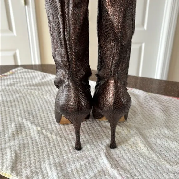 MANOLO BLAHNIK LADIES BRONZE SNAKE TALL HEEL STRETCH BOOTS-9