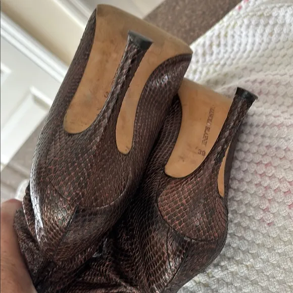 MANOLO BLAHNIK LADIES BRONZE SNAKE TALL HEEL STRETCH BOOTS-9