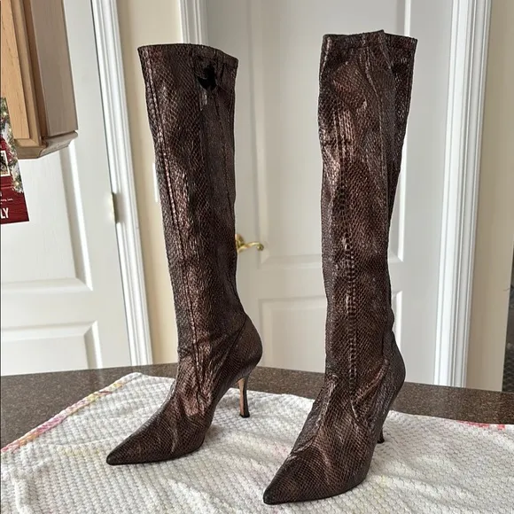 MANOLO BLAHNIK LADIES BRONZE SNAKE TALL HEEL STRETCH BOOTS-9