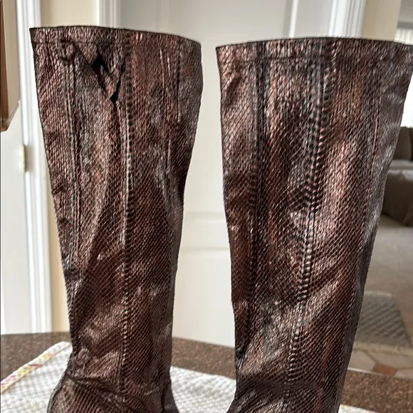MANOLO BLAHNIK LADIES BRONZE SNAKE TALL HEEL STRETCH BOOTS-9