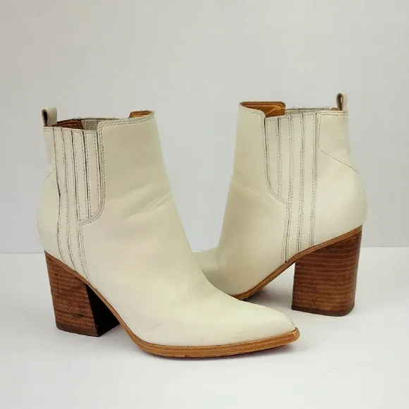 Marc Fisher Oshay Heeled Leather Ankle Boots Off-White Size 8
